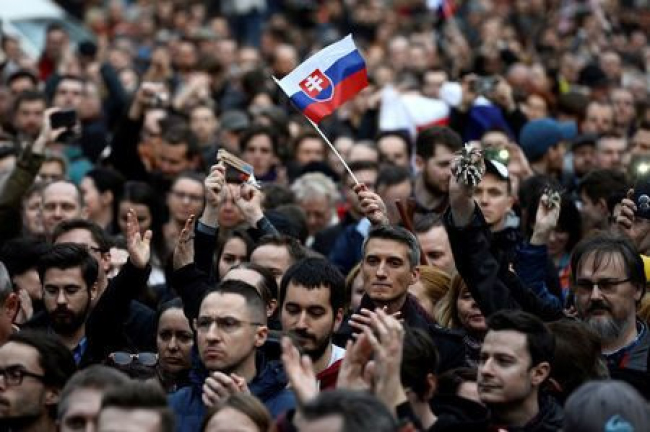 Still Dissatisfied, Slovak Protesters  Keep up Pressure over Corruption